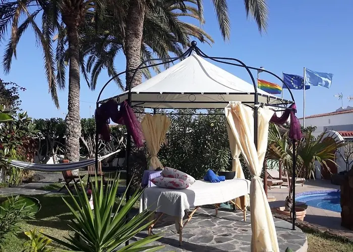 Feriested Birdcage Gay Men And Lifestyle (adults Only)