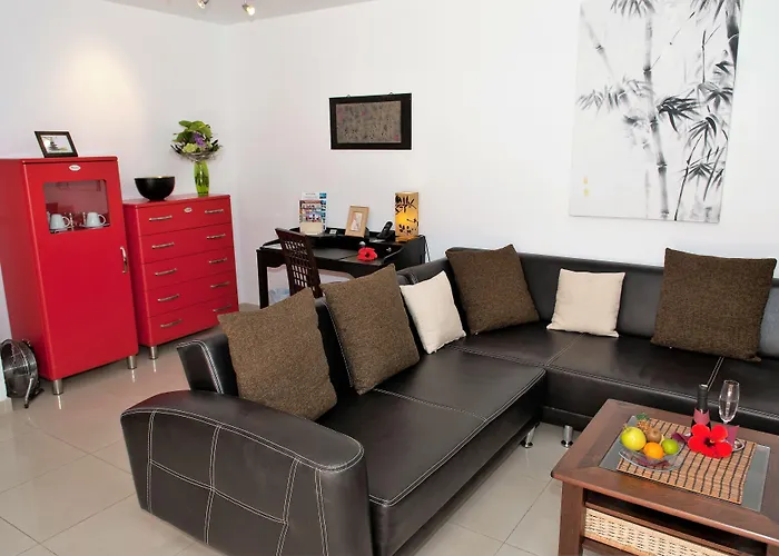 Курортний комплекс Birdcage Gay Men And Lifestyle (adults Only)