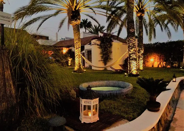 Курортний комплекс Birdcage Gay Men And Lifestyle (adults Only)