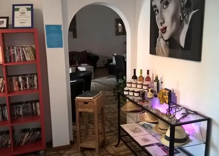 Birdcage Gay Men And Lifestyle (adults Only) Курортний комплекс 4*