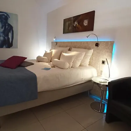 Birdcage Gay Men And Lifestyle (adults Only) 4* Playa del Inglés