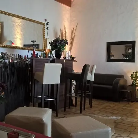 Birdcage Gay Men And Lifestyle (adults Only) Semesteranläggning (resort)