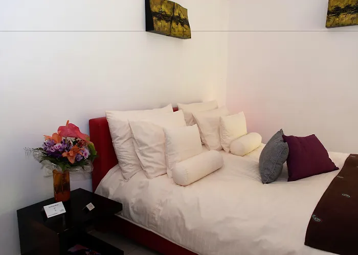 리조트 Birdcage Gay Men And Lifestyle (adults Only) 4*