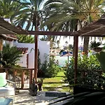 Resort Birdcage Gay Men And Lifestyle (adults Only)