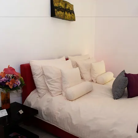 منتجع Birdcage Gay Men And Lifestyle (adults Only) 4*