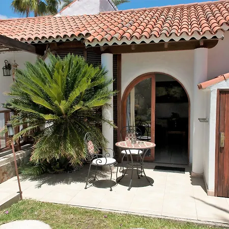 منتجع Birdcage Gay Men And Lifestyle (adults Only) بلايا ديل إنغلز