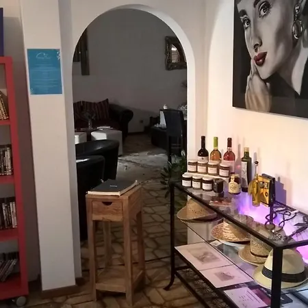 Birdcage Gay Men And Lifestyle (adults Only) منتجع 4*