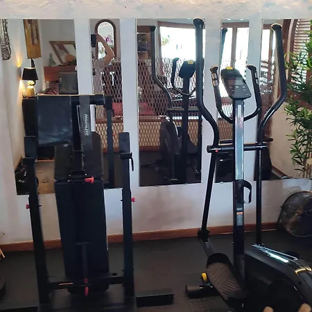 Birdcage Gay Men And Lifestyle (adults Only) 4*