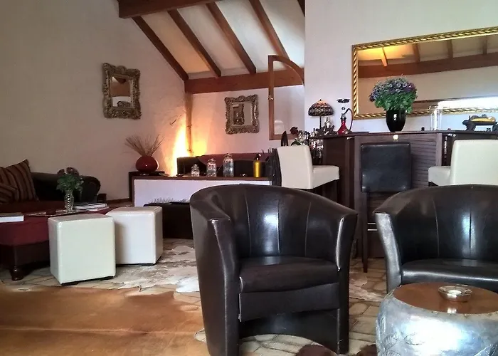 Birdcage Gay Men And Lifestyle (adults Only) 4*