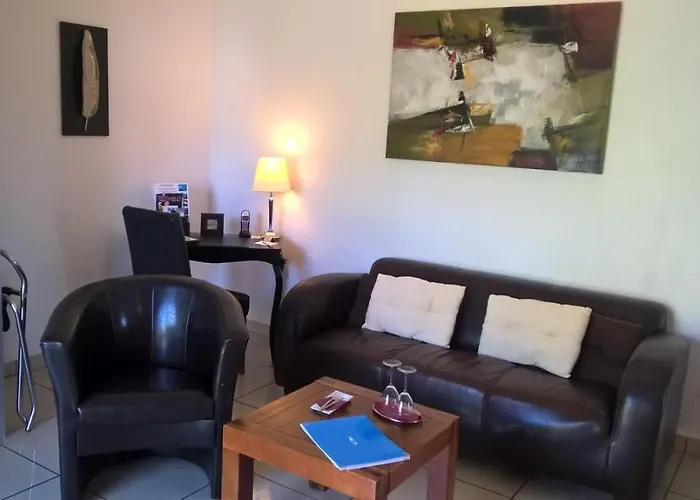 Resort Birdcage Gay Men And Lifestyle (adults Only)